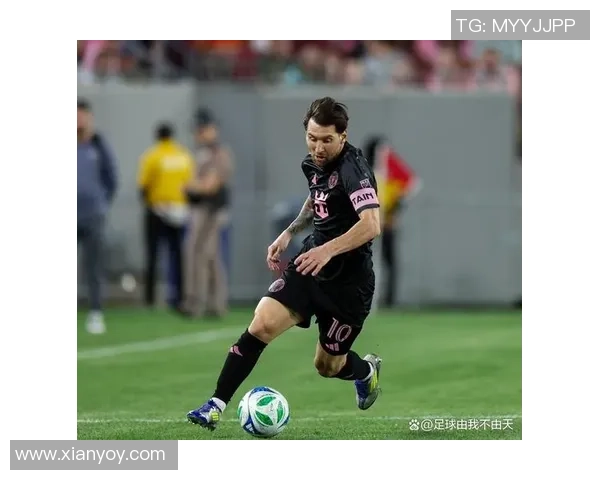 未婚足球球星们的单身生活与职业成就：他们如何平衡个人与事业